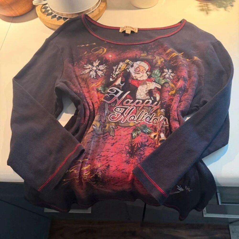 Vtg Y2K cozy Santa graphic long sleeve
